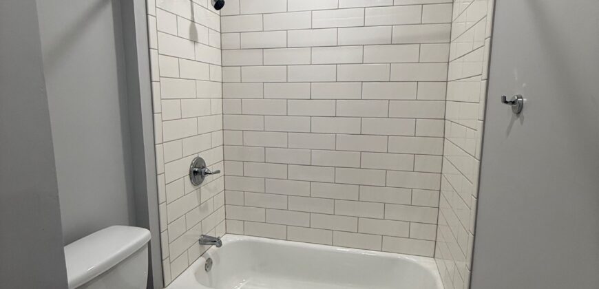 #1-1 bedroom apt-Bill & Lynna Speier 325 W Kemp