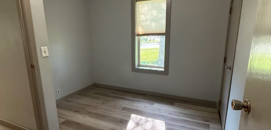 #2 – 1 Bedroom Apartment – Bill & Lynna Speier 325 W. Kemp