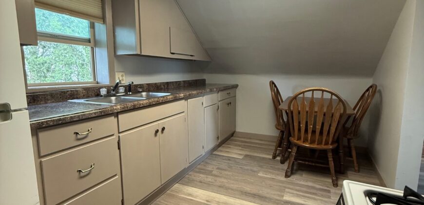 #3- 1 Bedroom Apartment – Bill & Lynna Speier 325 W. Kemp
