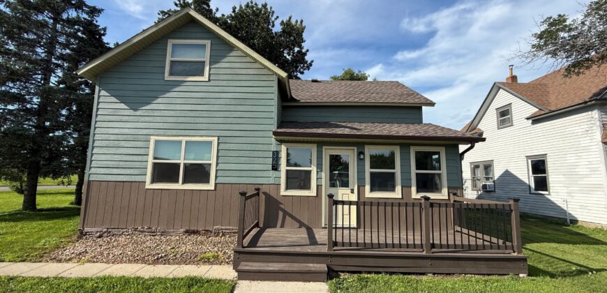 #2 – 1 Bedroom Apartment – Bill & Lynna Speier 325 W. Kemp